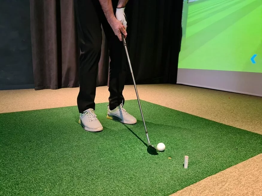 Indoor Golf Putting Challenges and Tips EuroSchool