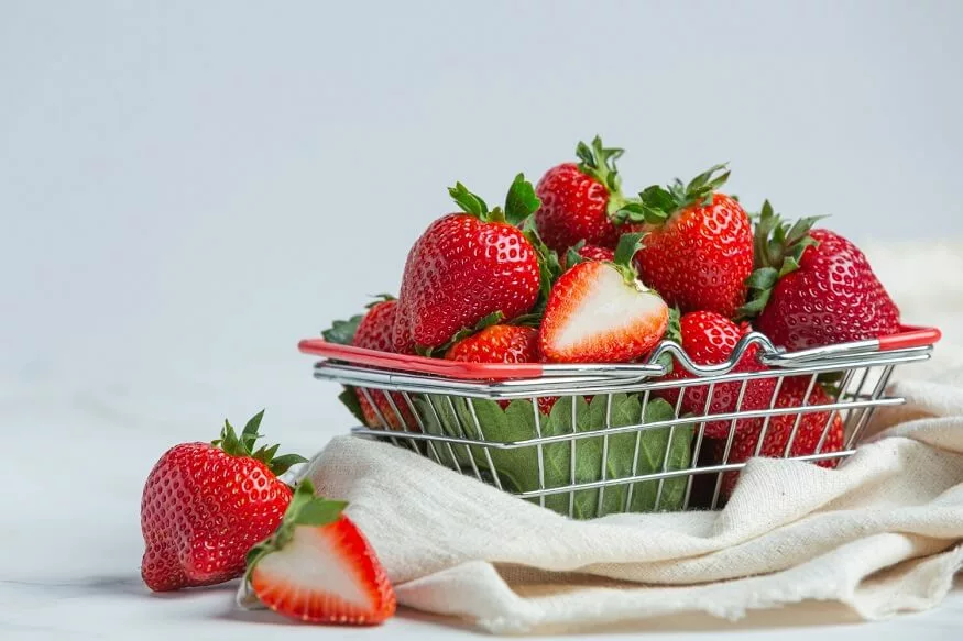 benefits of strawberries